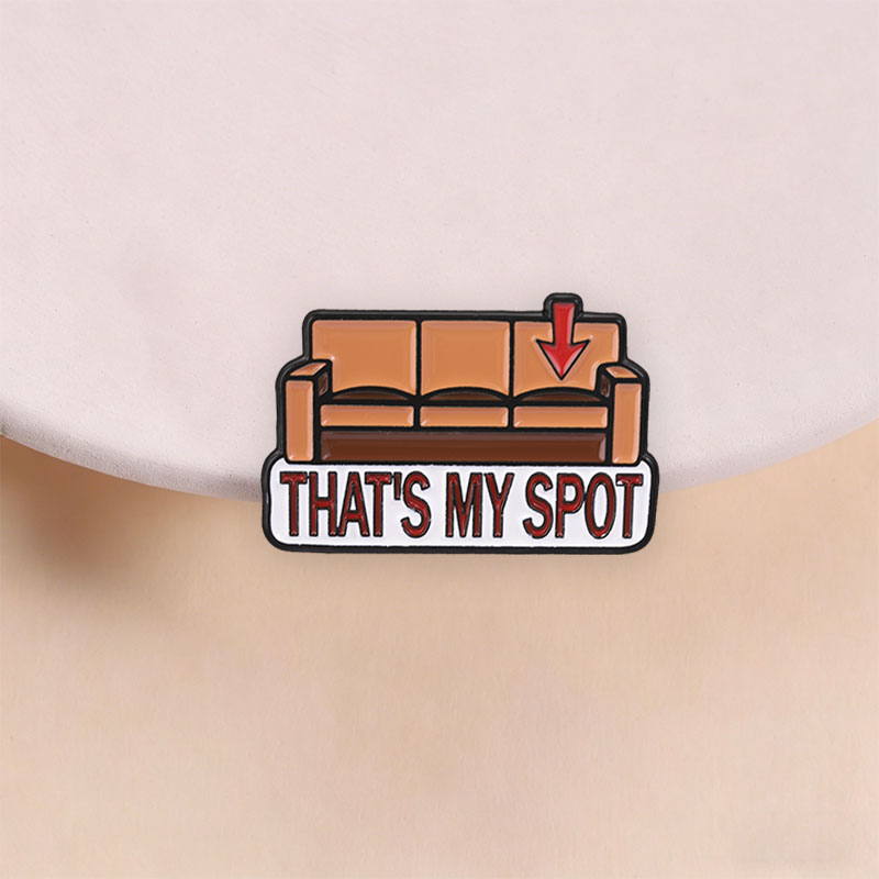 Pin Esmaltado 'That's My Spot' - Vintage Fashion Quotes reseña y precio