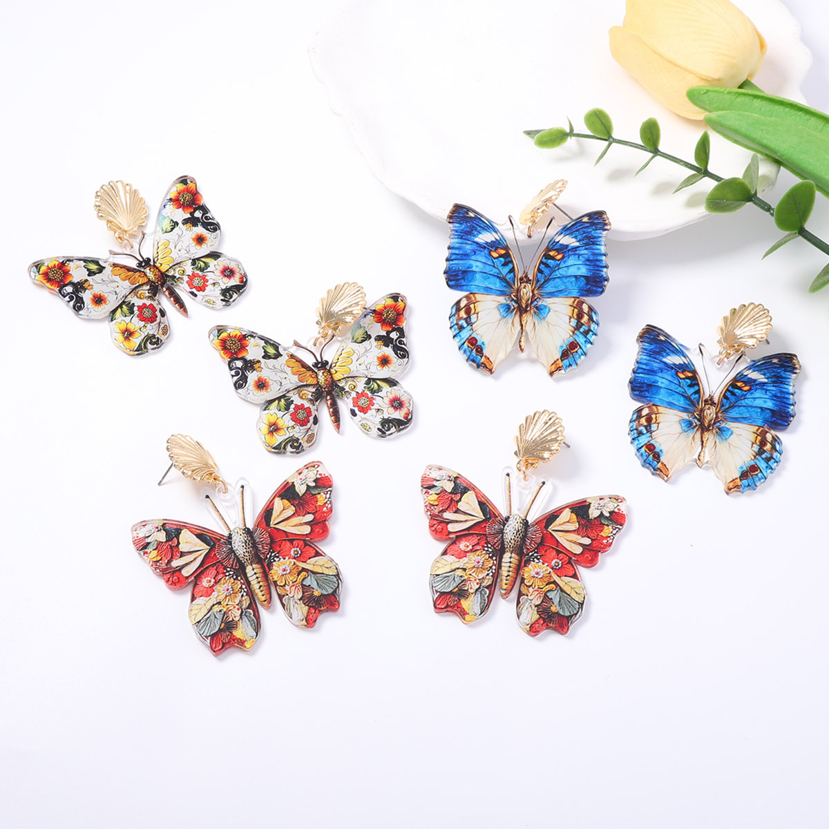 Pendientes Colgantes de Maripo - Vintage Fashion Illustrations reseña y precio